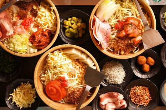 ビストロ鉄板もんじゃ SAWAKAMI